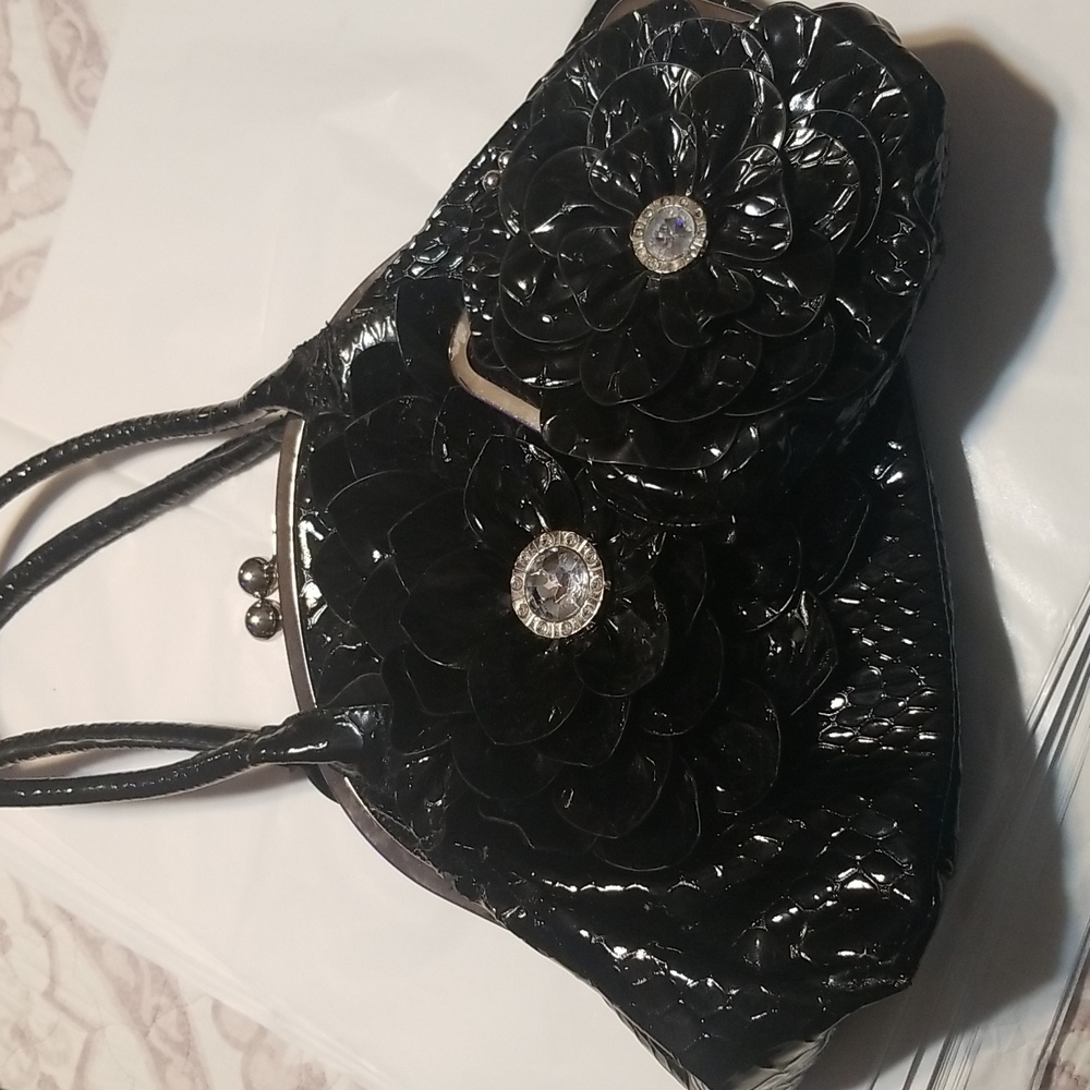 BLACK PATENT Purse and matching Change purse EUC 14x12" & 7x7"